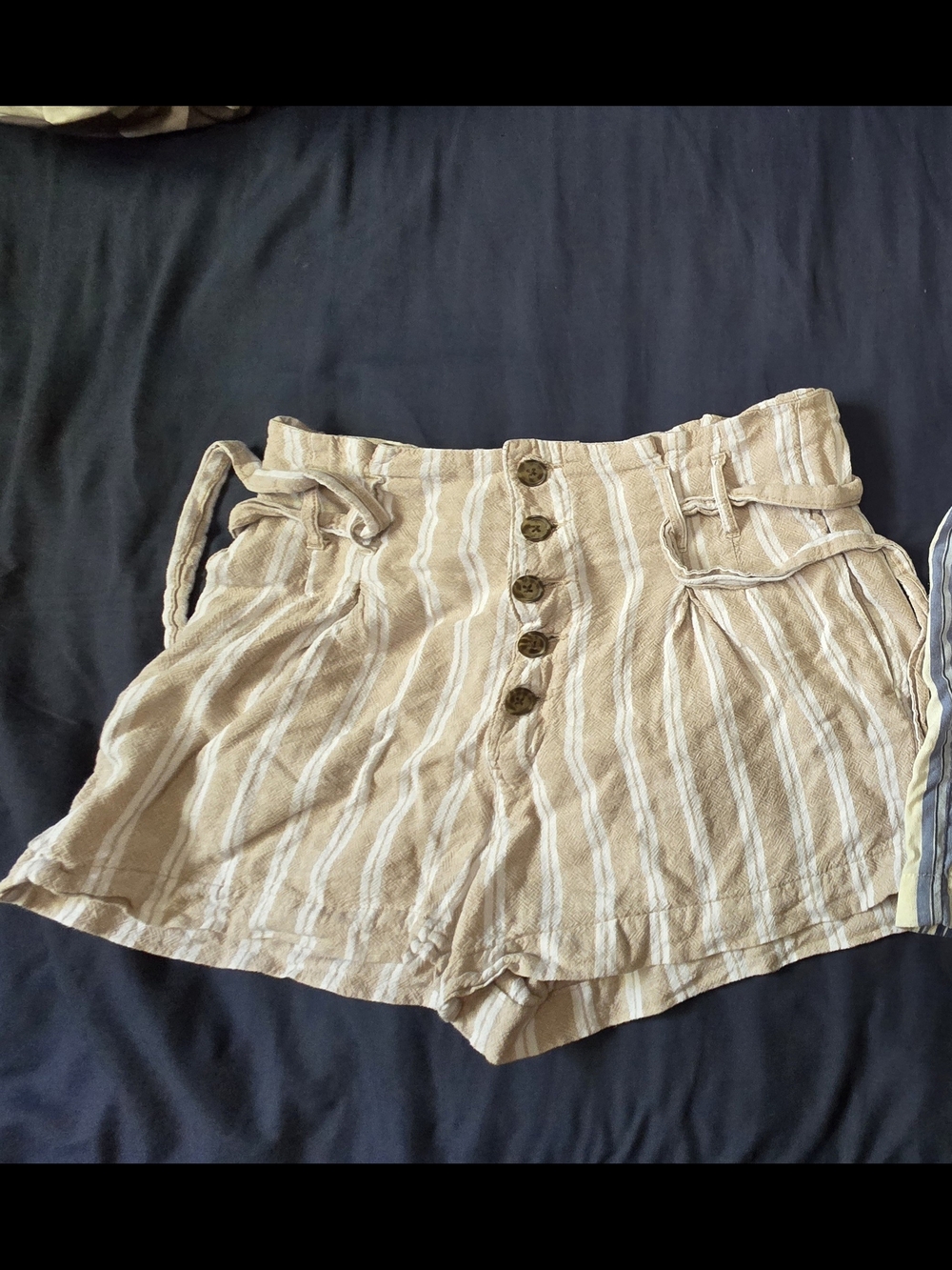 Aeropostale Beige and White High-Waist Button-Front Shorts